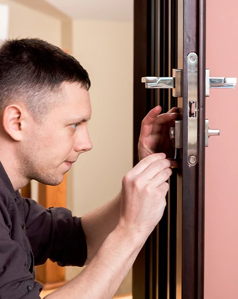 : Professional Locksmith For Commercial And Residential Locksmith Services in Elmwood Park