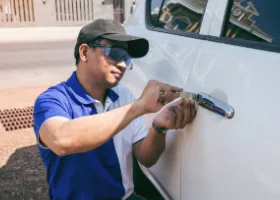 Car Locksmith in Elmwood Park, IL